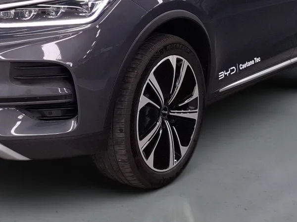 BYD TANG Flagship