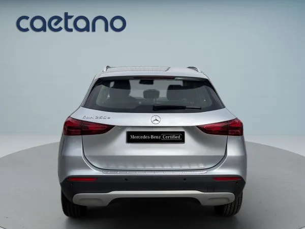 Mercedes-Benz GLA 250 e