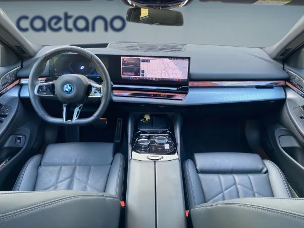 BMW i5 eDrive40 Touring Pack M Pro